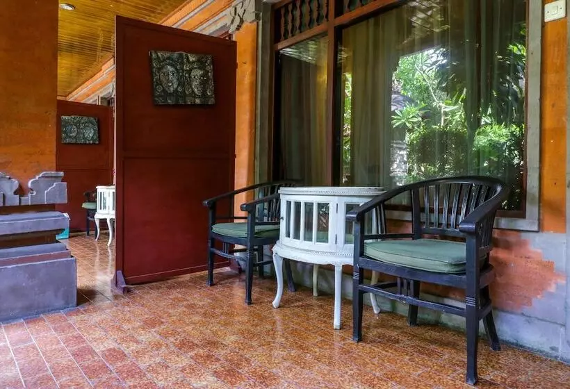 Urbanview Hotel Ananda Beach Sanur