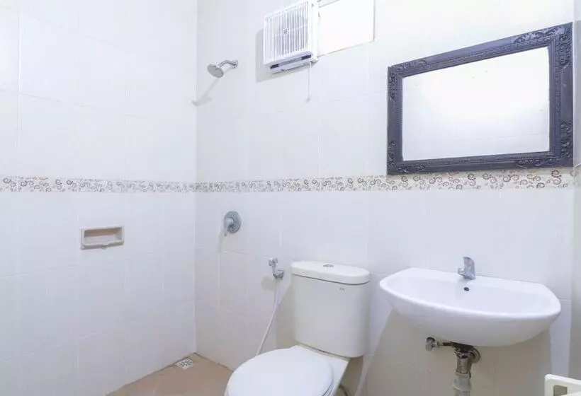 Urbanview Hotel Ananda Beach Sanur