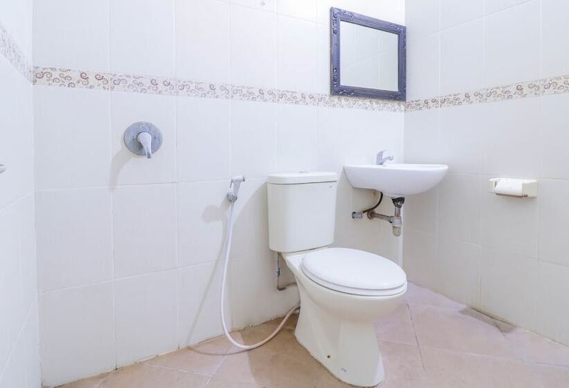 Urbanview Hotel Ananda Beach Sanur