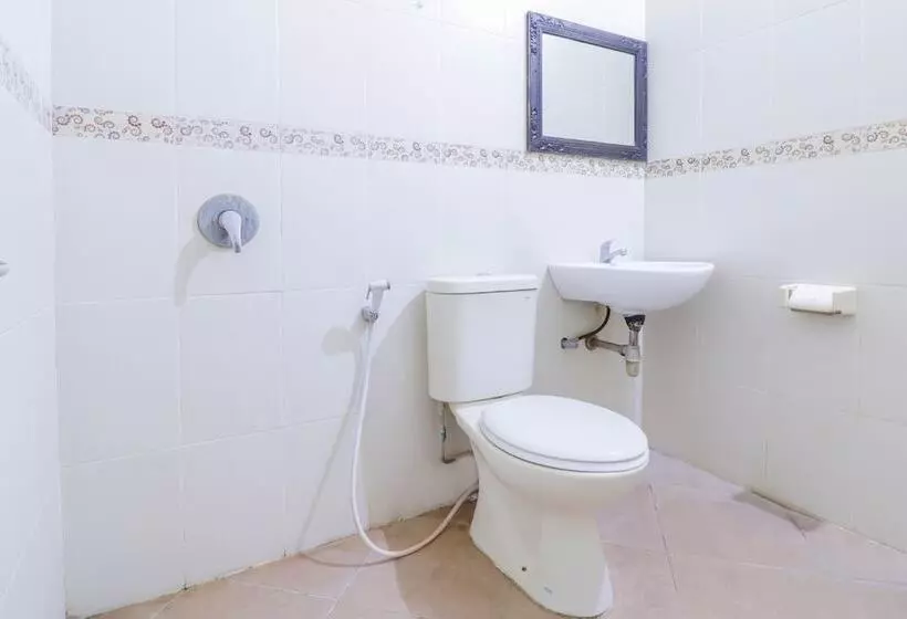 Urbanview Hotel Ananda Beach Sanur