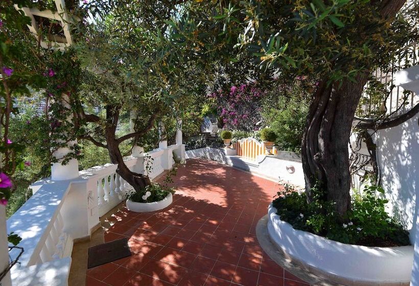 Пансион Villa Boheme Exclusive Luxury Suites