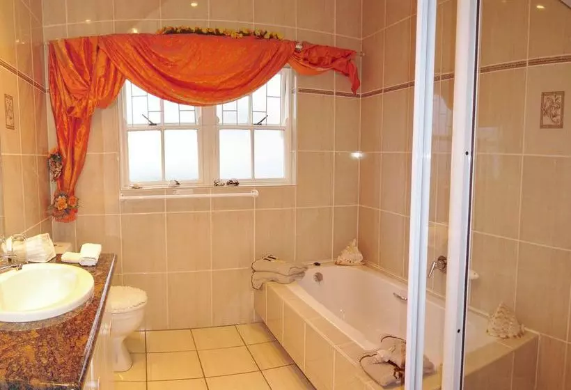 פנסיון Von Abercron Residence