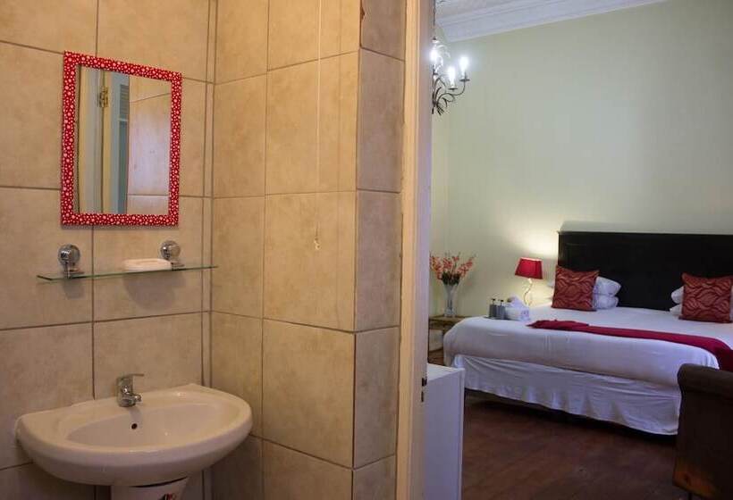 Bed & Breakfast Maple's Guest House