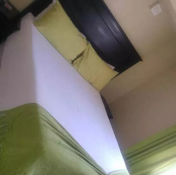 Bed & Breakfast Maple's Guest House