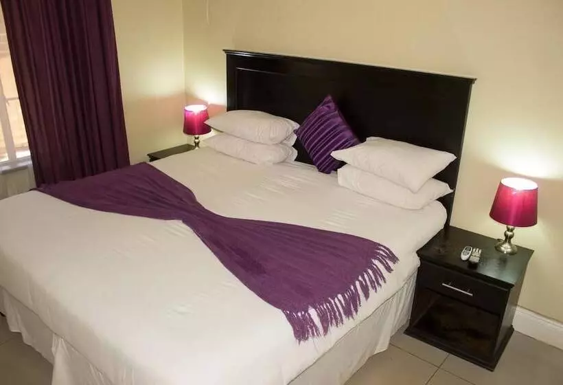 Bed & Breakfast Maple's Guest House