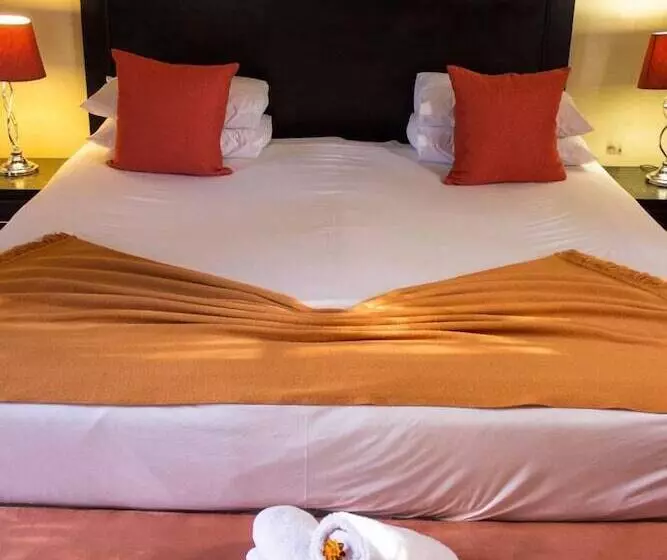 Bed & Breakfast Maple's Guest House