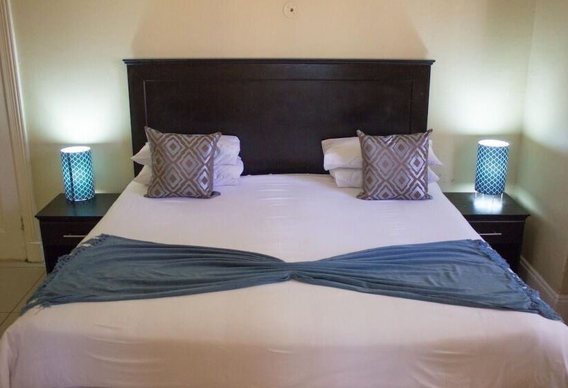 Bed & Breakfast Maple's Guest House