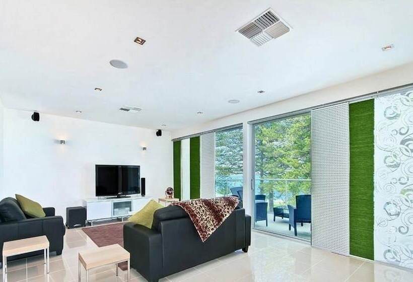 Breeze Beachfront Apartment