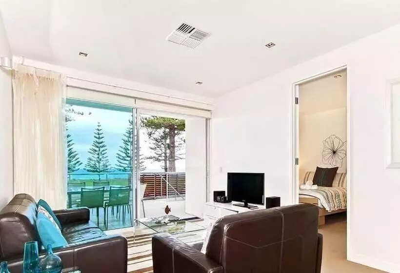 Breeze Beachfront Apartment