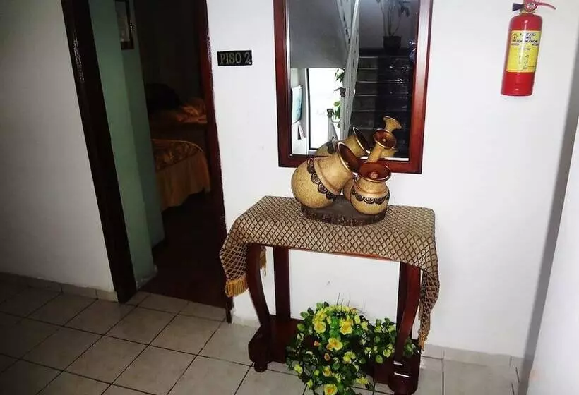 فندق فئة نجمة واحدة Master's Suite