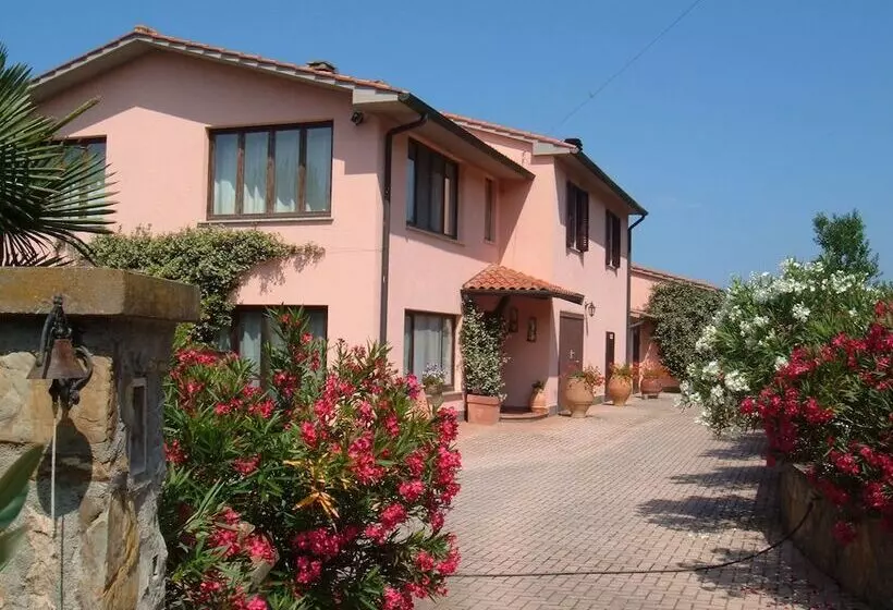 ホテル Borgognano Farm House
