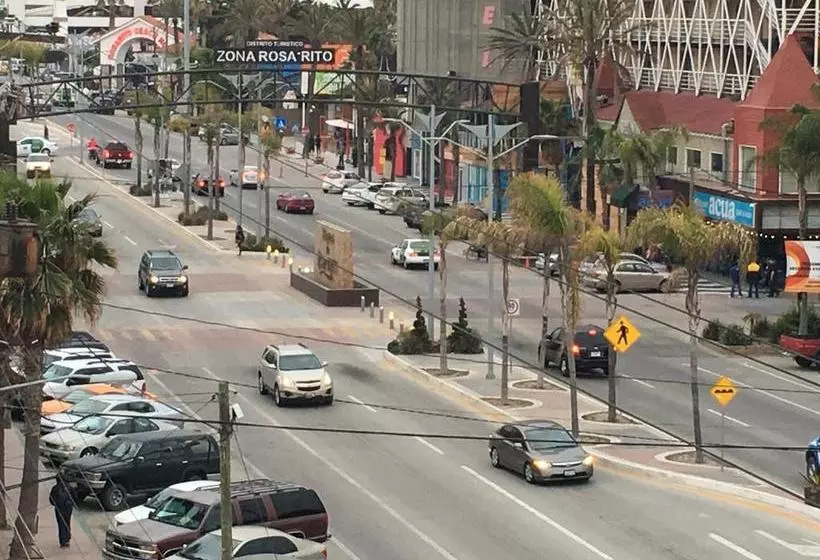 ホテル Del Sol Inn