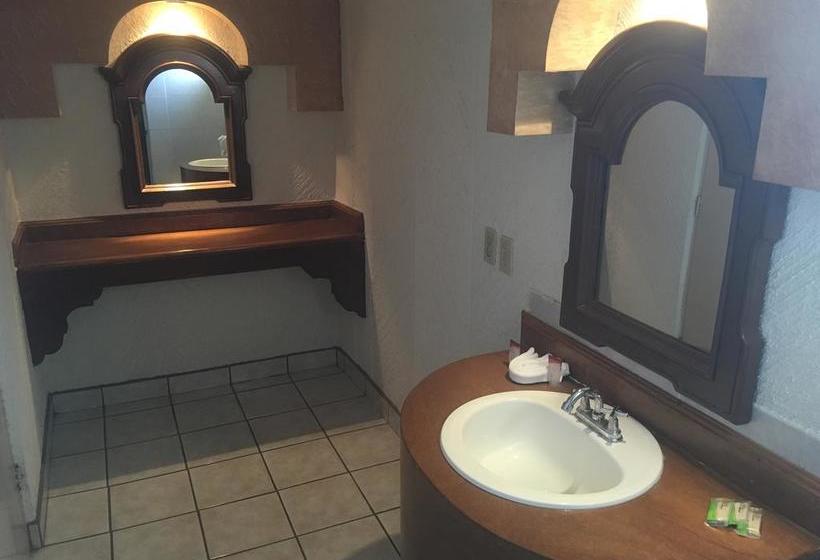 فندق Del Sol Inn