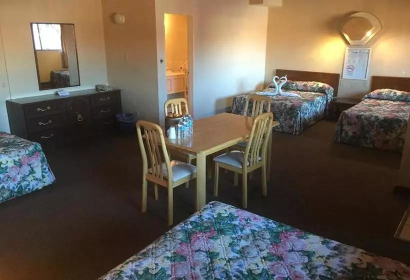 ホテル Del Sol Inn