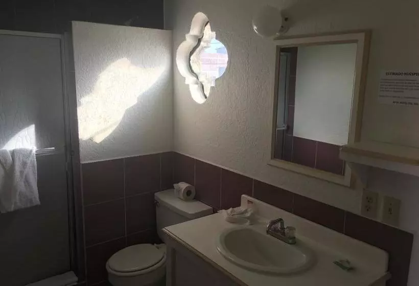 ホテル Del Sol Inn