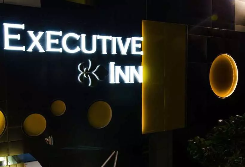 Hotelli Executive Inn