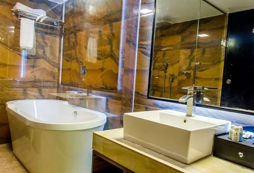Hotelli Executive Inn