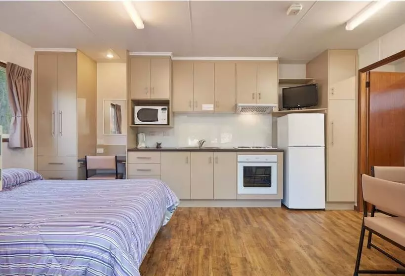 Hotel Gundagai Cabins & Tourist Park