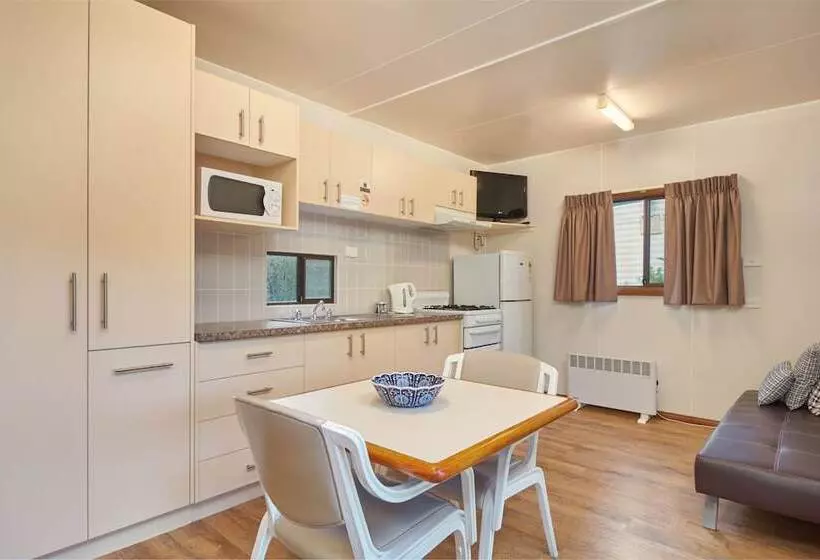 Hotel Gundagai Cabins & Tourist Park