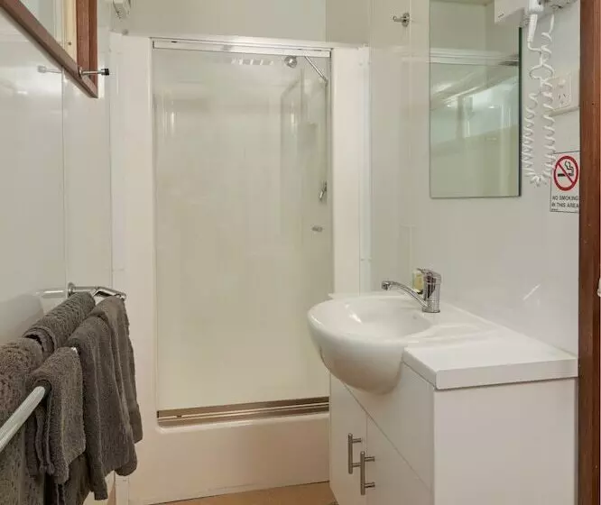 Hotel Gundagai Cabins & Tourist Park