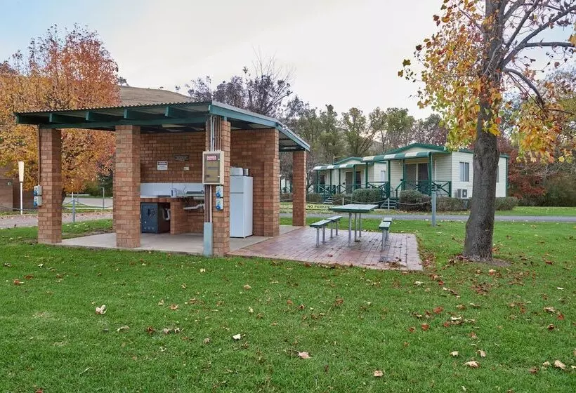 Hotel Gundagai Cabins & Tourist Park