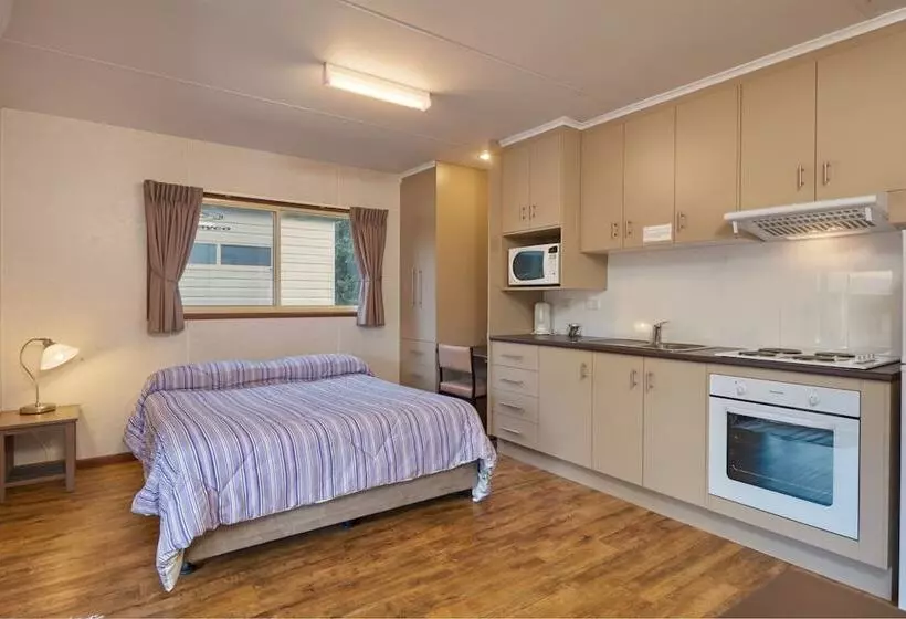 Hotel Gundagai Cabins & Tourist Park