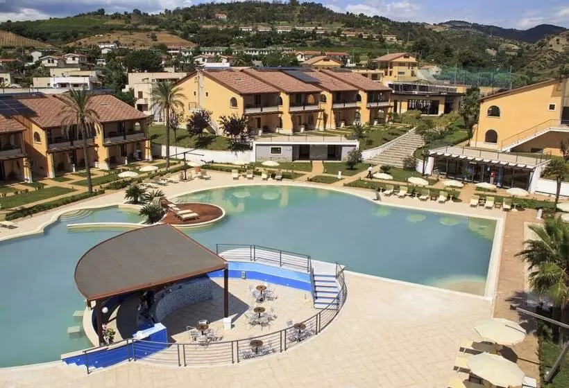 هتل Relais Capo Spulico Beach & Spa