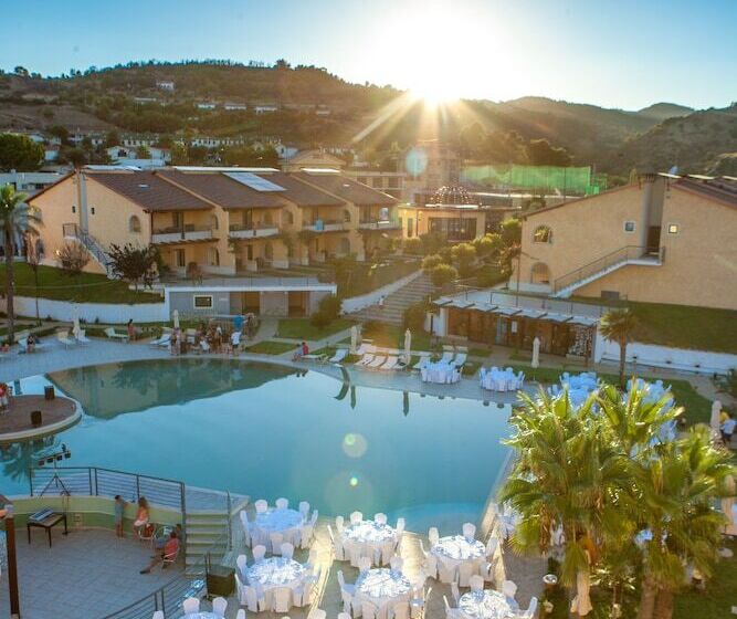 Отель Relais Capo Spulico Beach & Spa