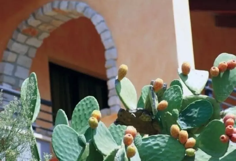 هتل Relais Capo Spulico Beach & Spa