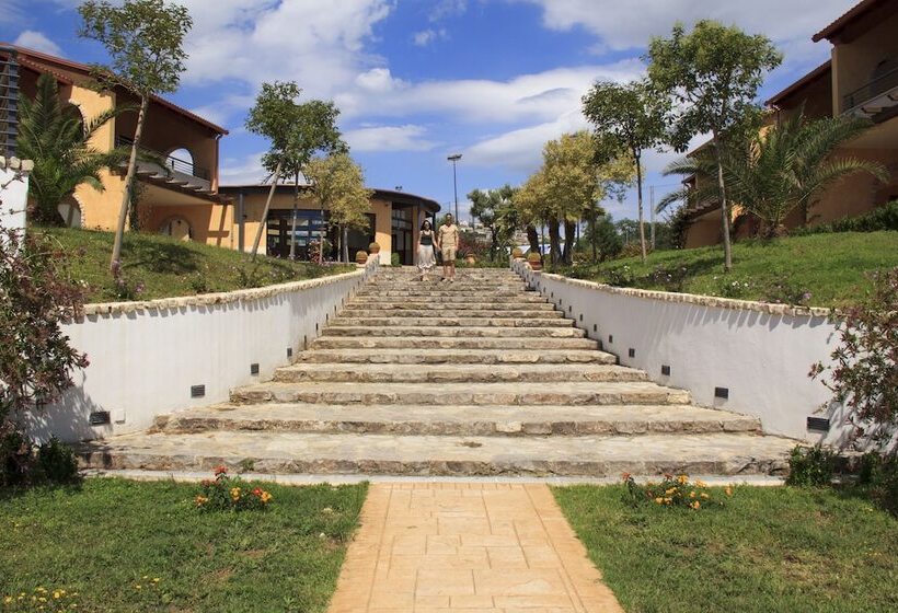 Отель Relais Capo Spulico Beach & Spa