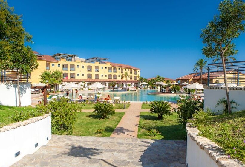 Отель Relais Capo Spulico Beach & Spa