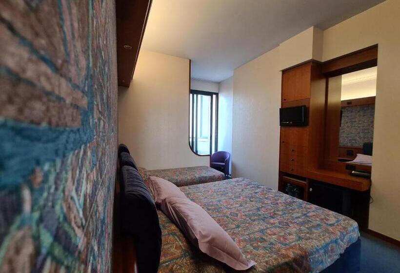 בית מלון כפרי Sabra