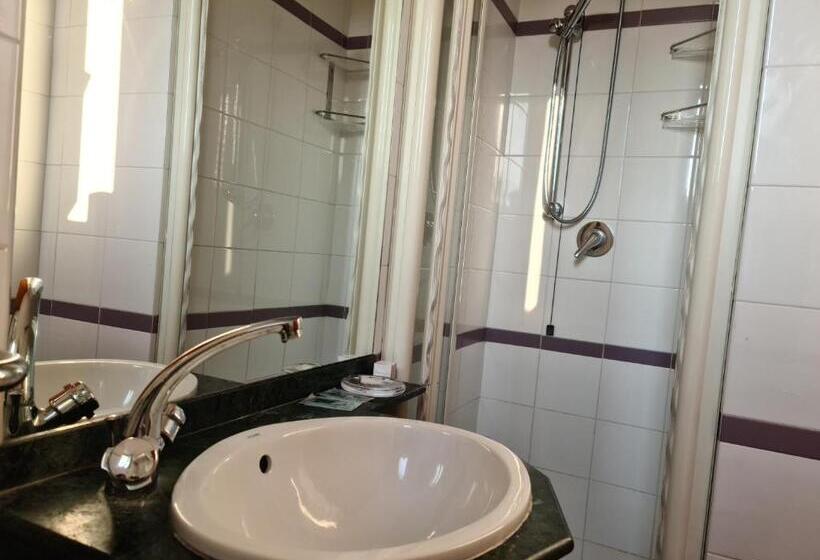 בית מלון כפרי Sabra