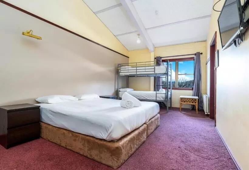 Отель Snowy Gums