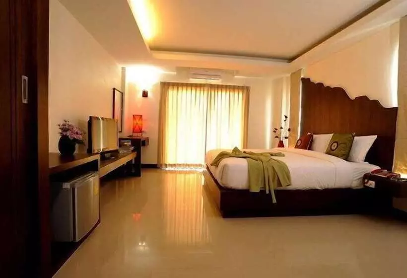 هتل The Charm Boutique Resort