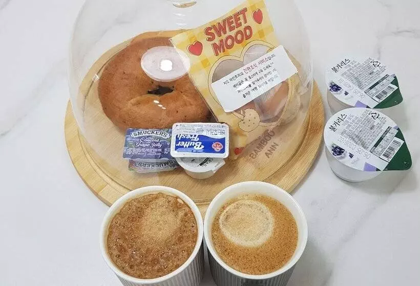 Отель Zio Pinetree