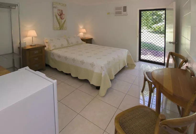 پانسیون Hillcrest Guest House Cooktown
