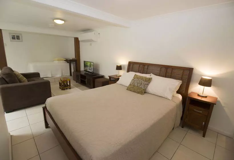 پانسیون Hillcrest Guest House Cooktown