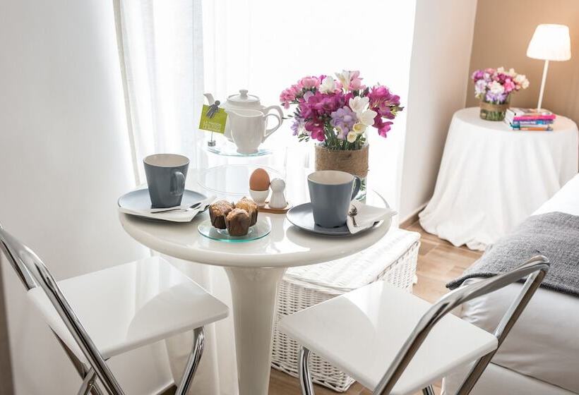 ペンション La Maison Des Tout Le Monde