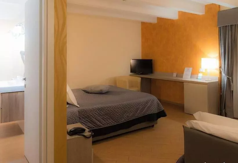 تختخواب و صبحانه Porto Di Claudio