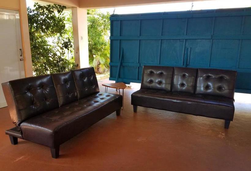 تختخواب و صبحانه Wssm Surf House