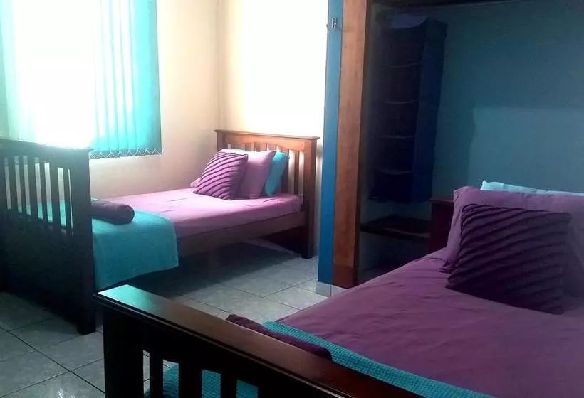 تختخواب و صبحانه Wssm Surf House