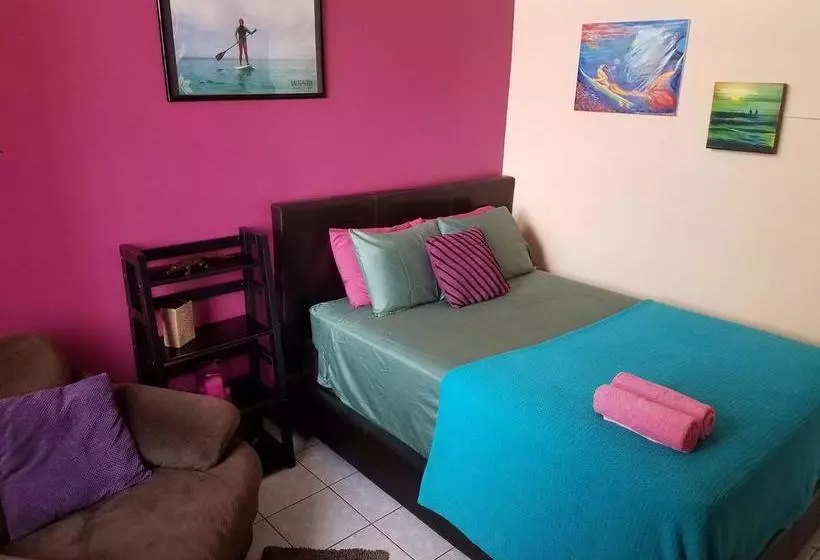 تختخواب و صبحانه Wssm Surf House