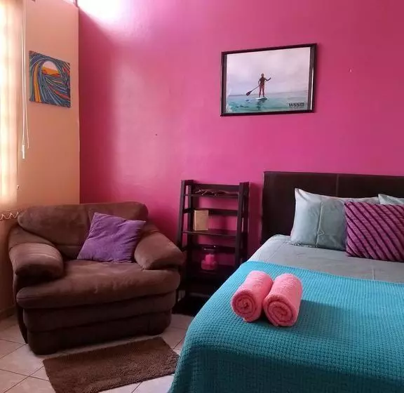 تختخواب و صبحانه Wssm Surf House