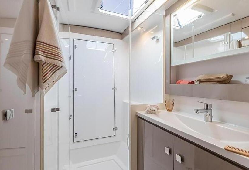 هتل Angioino & Spa