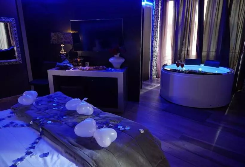 هتل Angioino & Spa