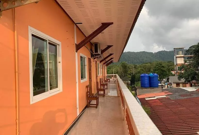 Отель Lanta Grand House