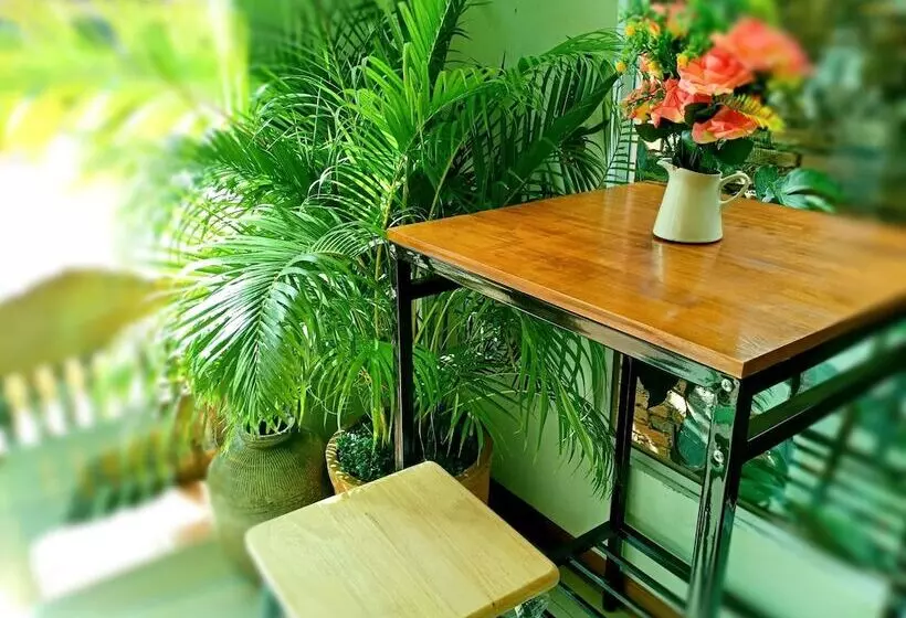 Отель Lanta Grand House