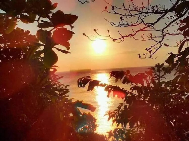 Отель Lanta Grand House