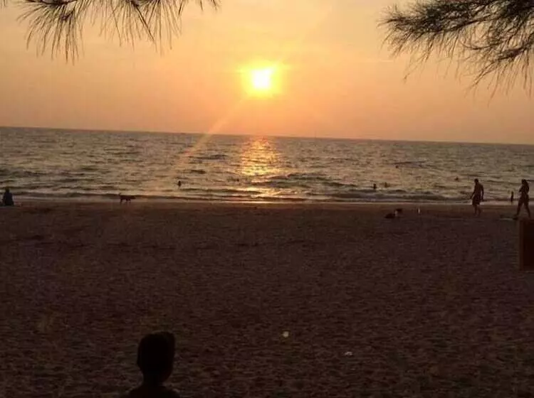 Отель Lanta Grand House